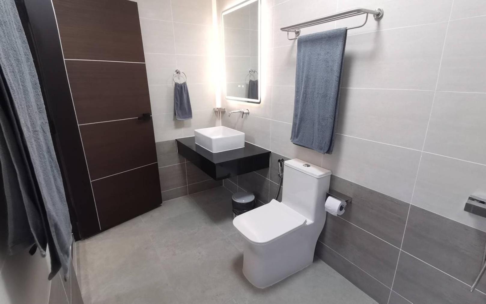 Experience Perfect Swimming Pool Water At Royal Park Village - Walk To The - 6 People - Max 3 Males (adults Only) חוף ג'ומטיין